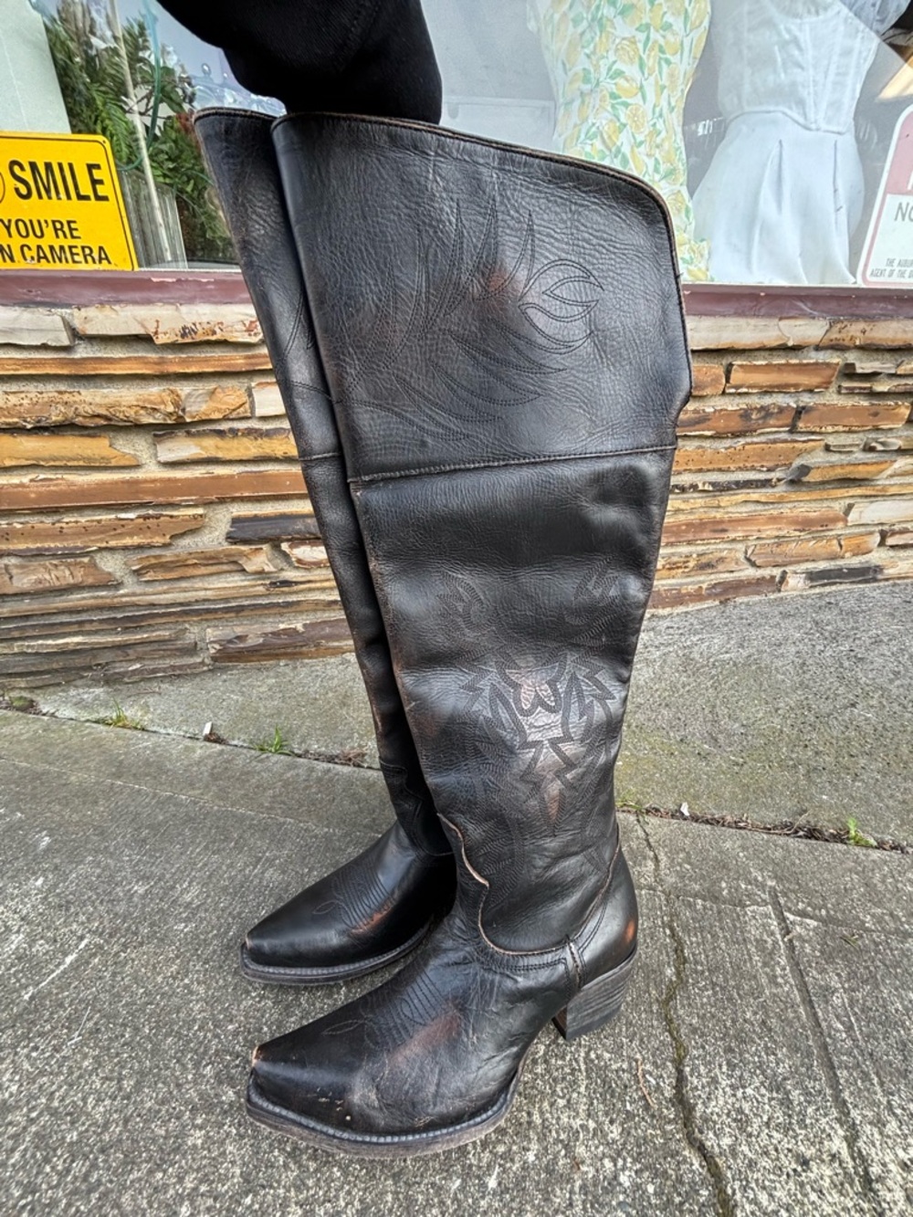 freebird WYNONNA  Black Leather Embroidered Knee-High Heeled Boots - Picture 3 of 9